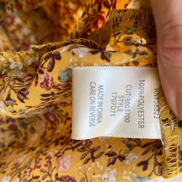 Max Studio Crepe 3/4 Sleeve Tie Front Blouse size small - Picture 4 of 13